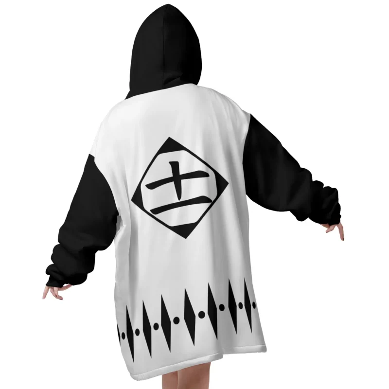 Mockup Blanket Hoodie back 57.webp