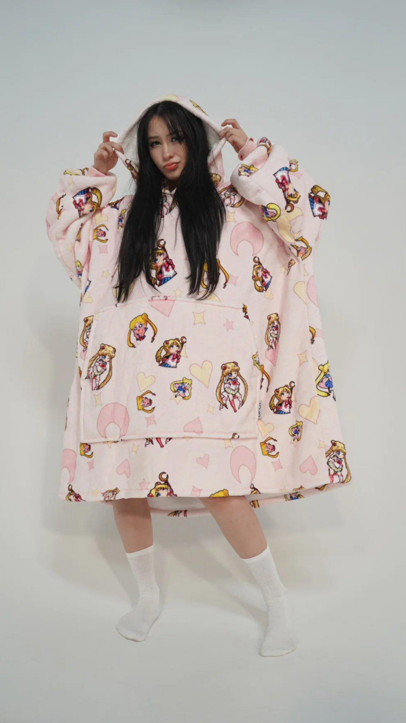 Sailor Moon Snug Oversized Blanket Hoodie 2